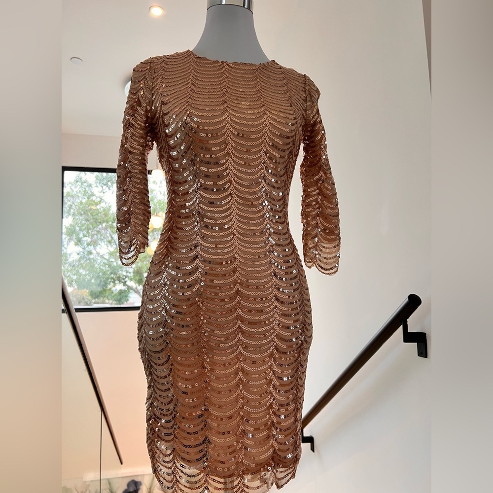 Lulu’s gold sequin dress